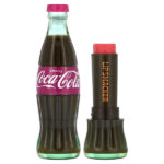 Coca-Cola, бальзам для губ, флакон с вишневой колой, 4 г (0,14 унции) — Lip Smacker