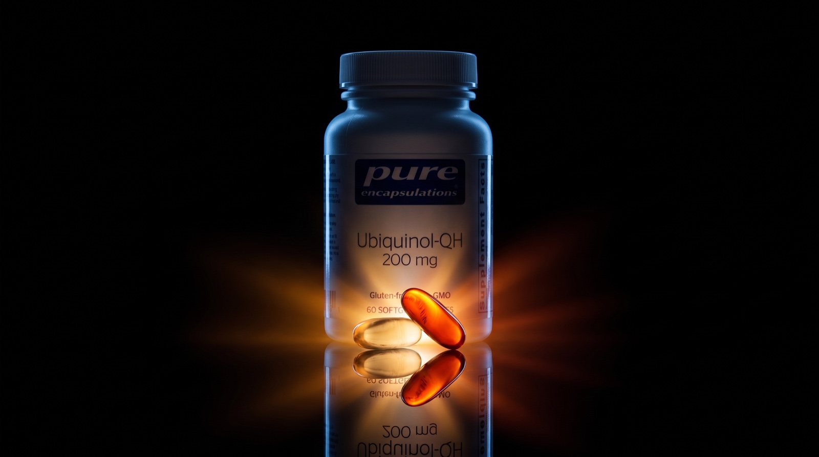 Убихинол Pure Encapsulations и две светящиеся капсулы на чёрном стекле