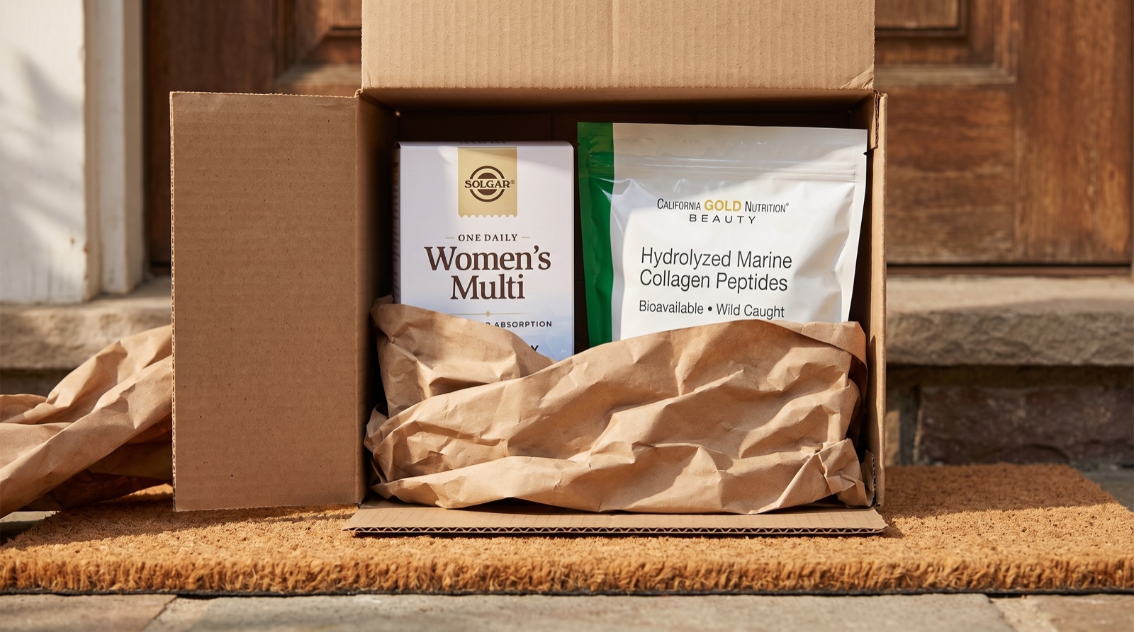 Посылка у двери: Women’s Multi Solgar и морской коллаген California Gold Nutrition